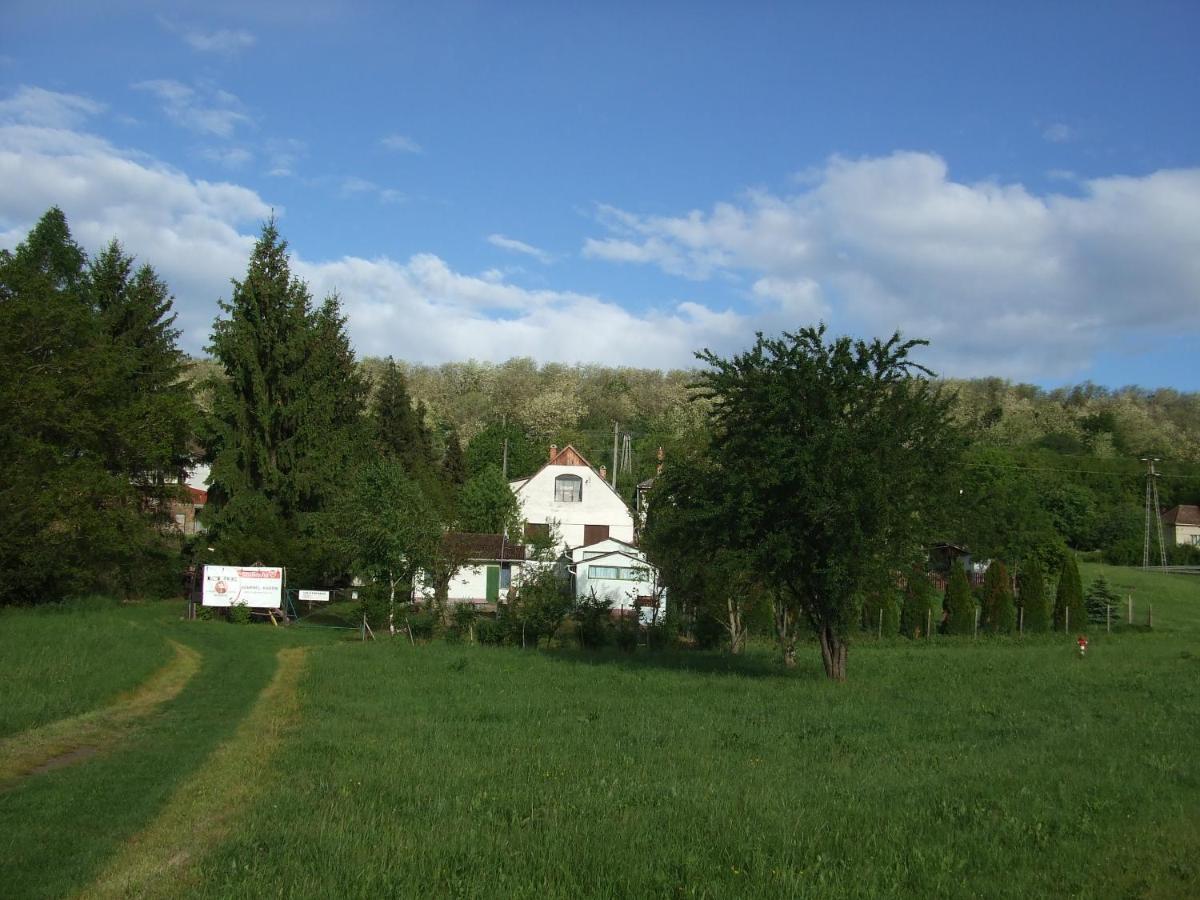 Hotel Rempin - Rantin Egyebszallas à Bázakerettye Extérieur photo